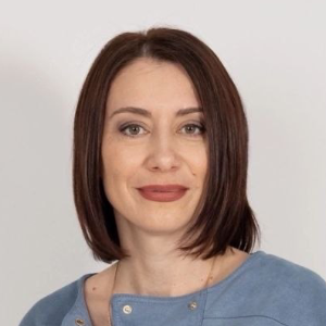 Елена Балабанова